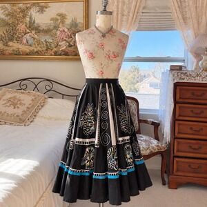 50s black tiki skirt   Vintage maya de Mexico 1950s black Mexican print skirt